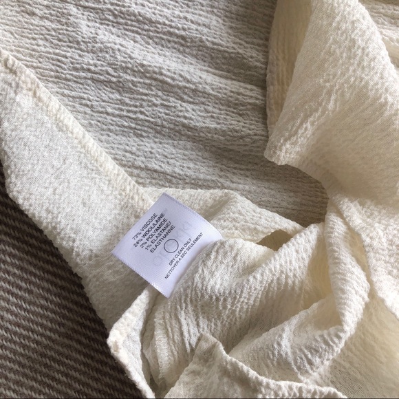 Ivory short sleeve blouse - Picture 6 of 7